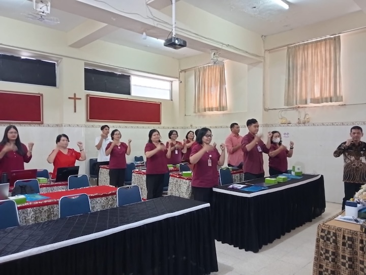 berita, In House Training (IHT) Implementasi Pembelajaran Lintas MAPEL Kontekstual Dalam Kehidupan Sehari-hari, sma widya wacana, widya wacana, ysk,  yayasan sekolah kristen, yayasan, surakarta, sma