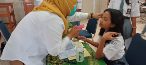 berita, Skrining Kesehatan dan Aksi Bergizi Untuk Siswa Putri, sma widya wacana, widya wacana, ysk,  yayasan sekolah kristen, yayasan, surakarta, sma