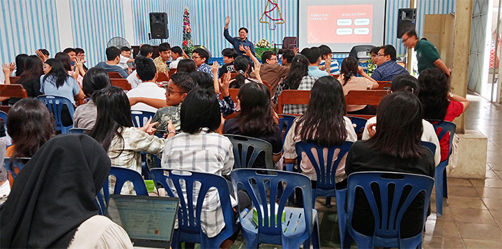 berita, Talk Show Planning for the Future 2024, sma widya wacana, widya wacana, ysk,  yayasan sekolah kristen, yayasan, surakarta, sma